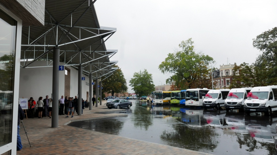 Nowoczesny autobus PKS Głubczyce